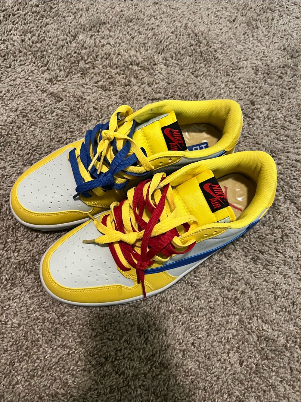 Jordan Low-Top Sneakers in Yellow with Blue and Red Accents